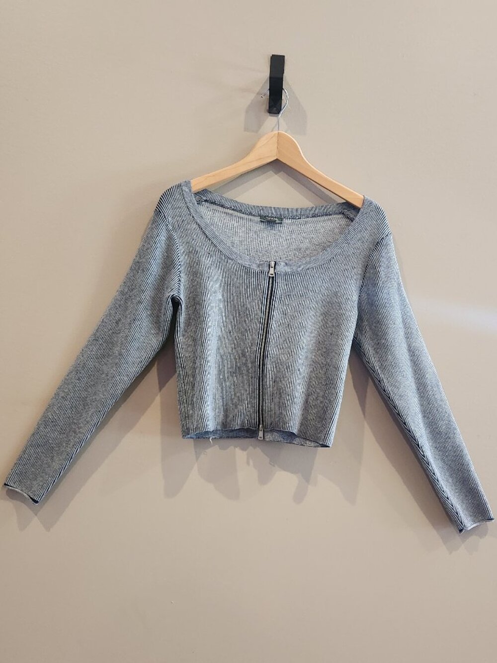 Wild Fable Ribbed Zip Front Cropped Cardigan Gray Stripe Medium
